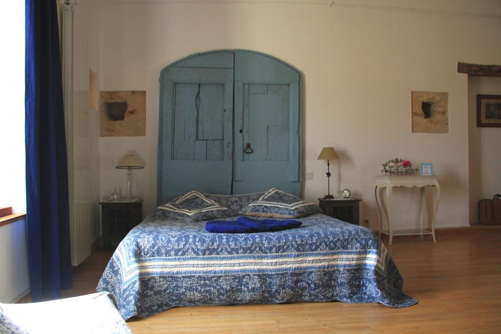 Chambres d'Hôtes Le Val de la Garenne Senouillac Chambre photo